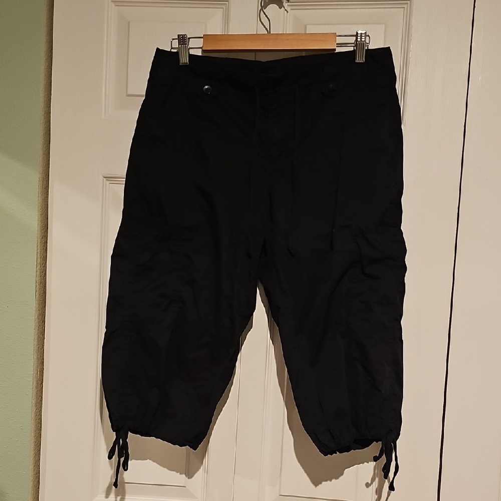 Women’s Black Cargo Capri Pants | Drawstring Hem | Size 10